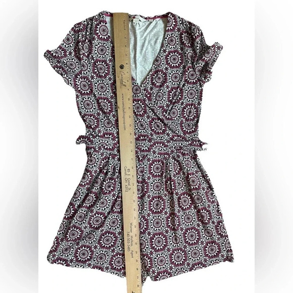 Boden Caroline Modal Jersey Sun Tile Faux Wrap Belted Romper Pink White 4 - Picture 10 of 13